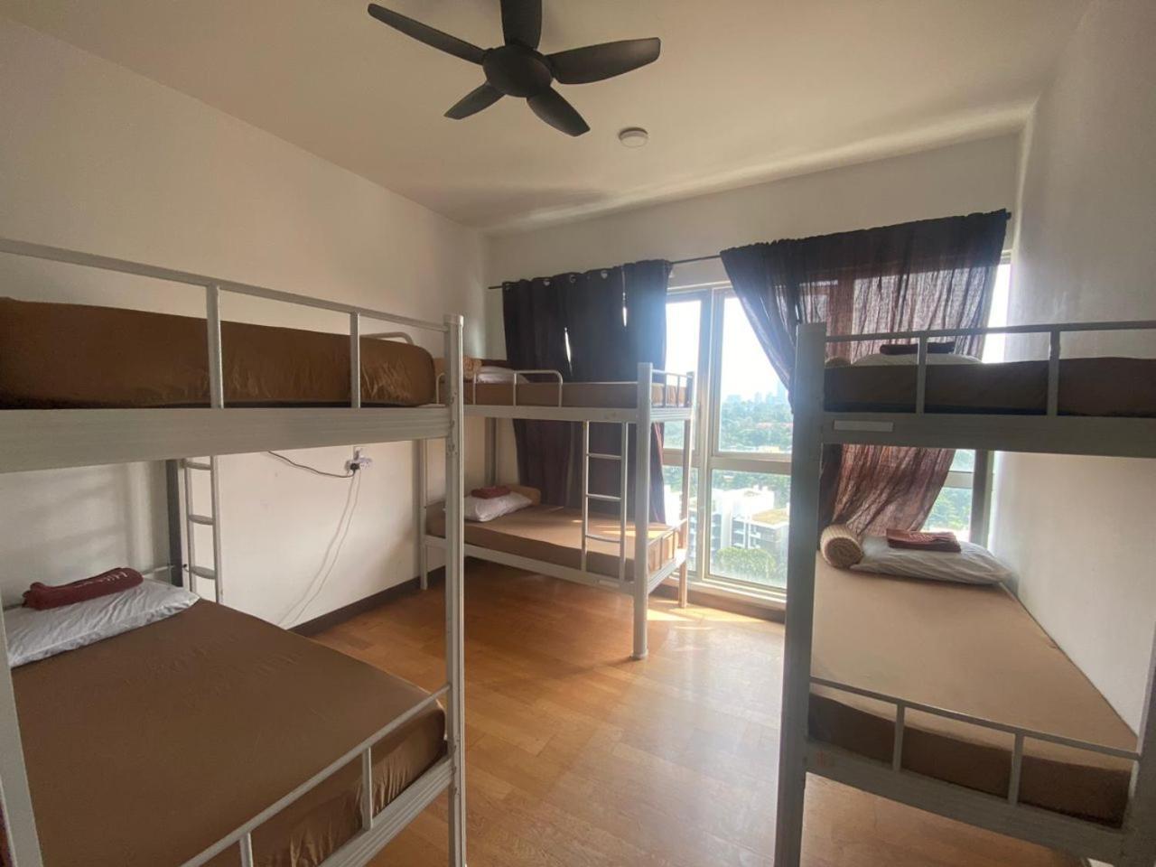 Regalia Exclusive Hostel Kuala Lumpur Ngoại thất bức ảnh