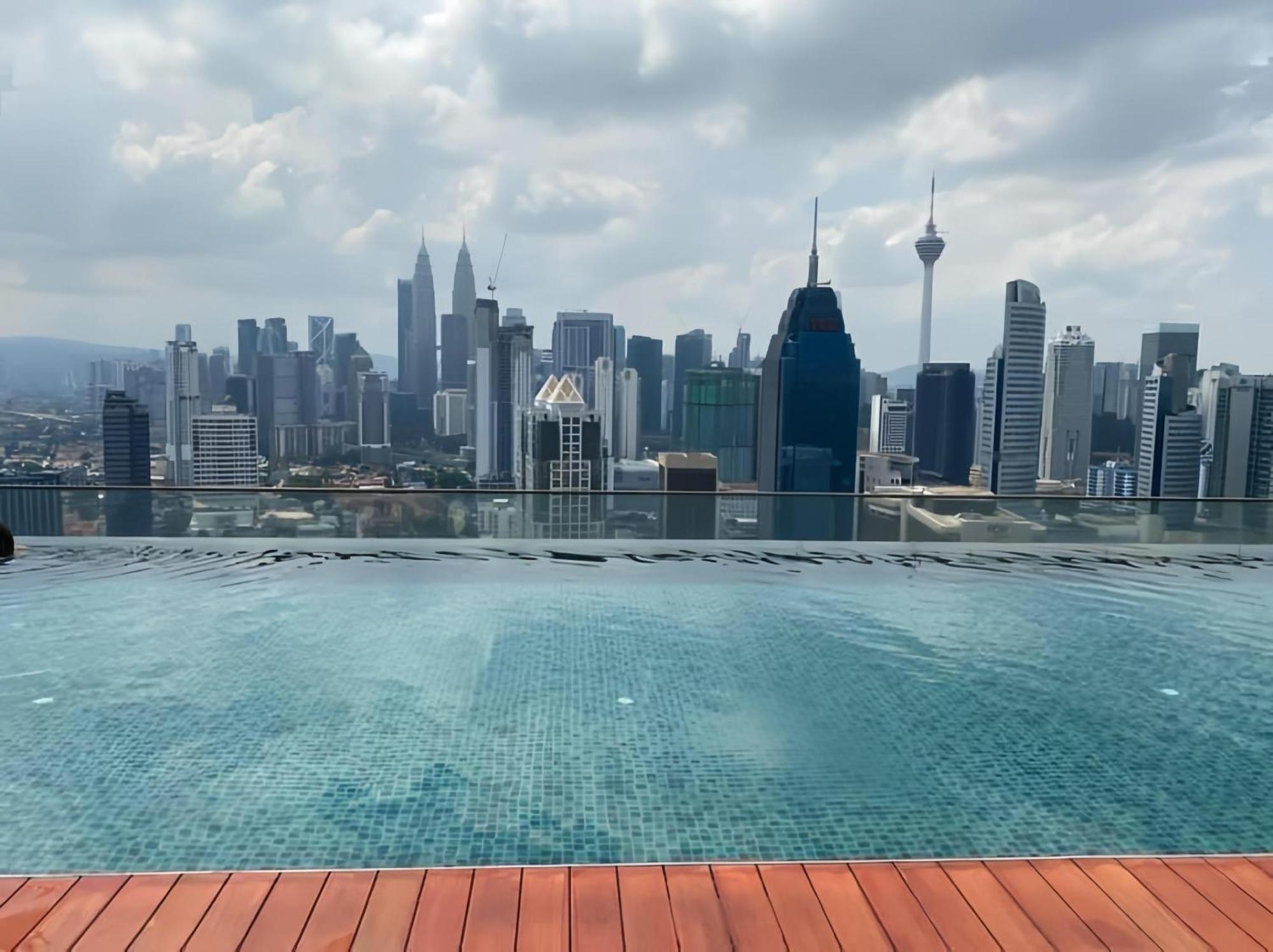 Regalia Exclusive Hostel Kuala Lumpur Ngoại thất bức ảnh