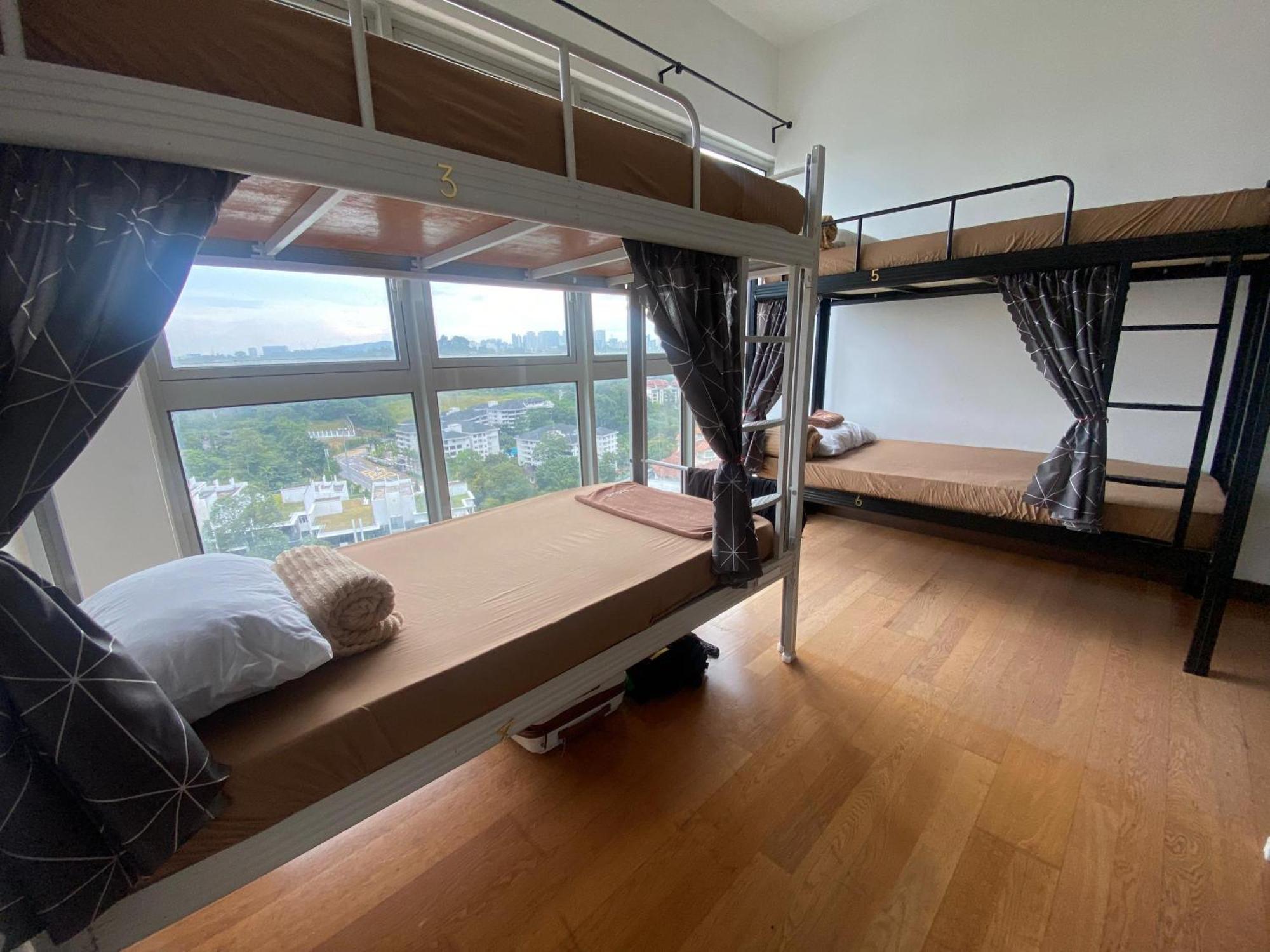Regalia Exclusive Hostel Kuala Lumpur Ngoại thất bức ảnh