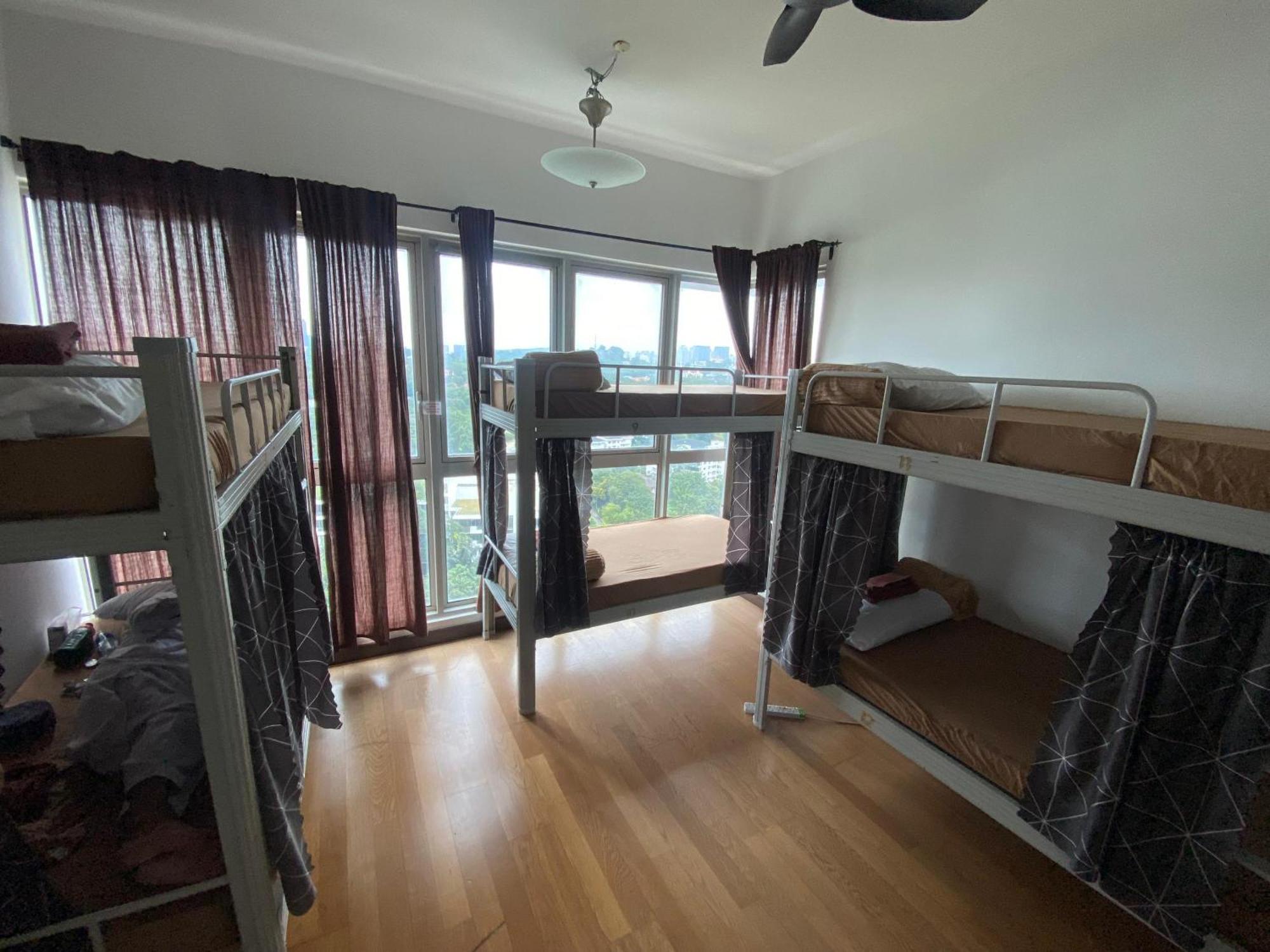 Regalia Exclusive Hostel Kuala Lumpur Ngoại thất bức ảnh