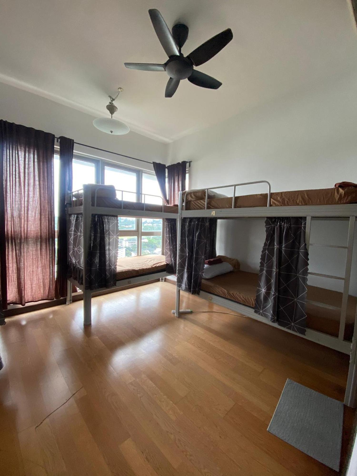 Regalia Exclusive Hostel Kuala Lumpur Ngoại thất bức ảnh