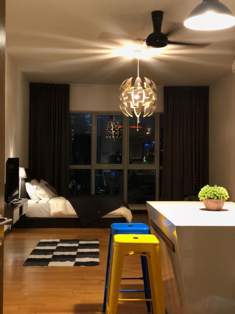 Regalia Exclusive Hostel Kuala Lumpur Ngoại thất bức ảnh